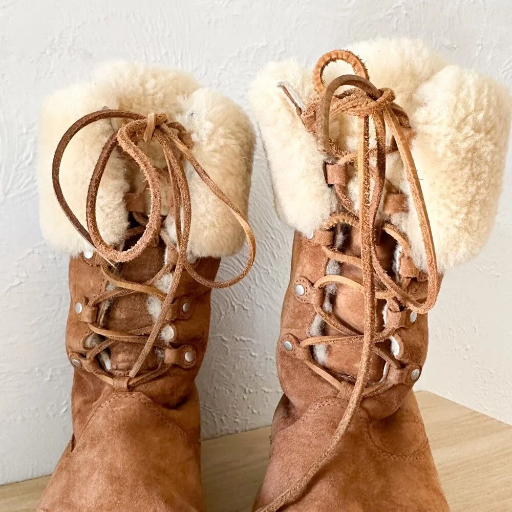 UGG | Australia Montclair Cuffed Suede Sheepskin Lace-Up Boots‎ in Chestnut
